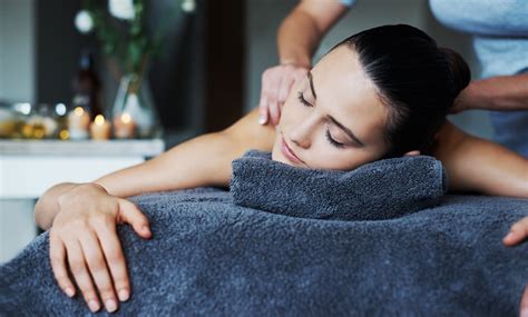 Anulingus (prendre) Massage sexuel Simple